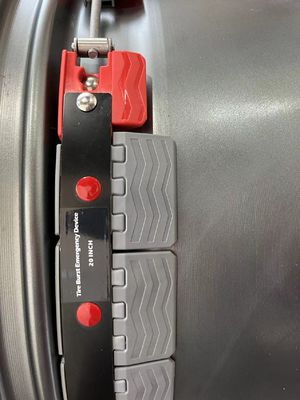 트럭 휠 무공압 주행 타이어 시스템은 45/45ZR18 R18을 위한 펑크 난 타이어 시스템을 운영합니다