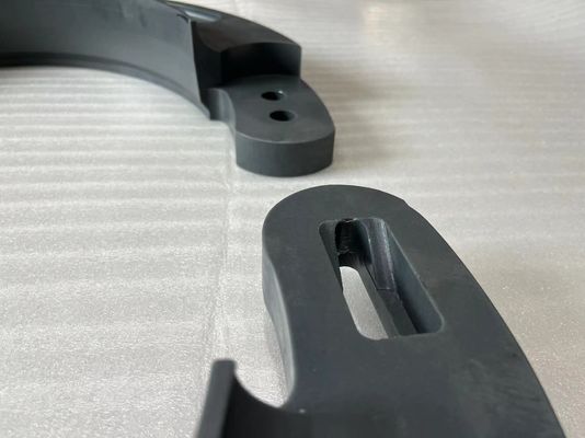 장갑차는 펑크 난 타이어 삽입물 방탄 긴급 안보 런플랫 시스템을 운영합니다