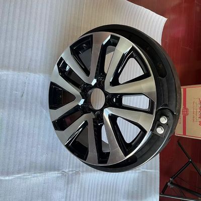 285/60R18 335/80R20 타이어 미군은 무장한 전용차량을 위한 평판 삽입체를 운영합니다