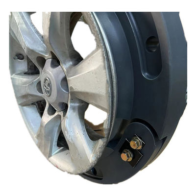 보편적 크기 미군은 무장한 전투용 차량을 위한 평판 삽입체 런플랫 시스템을 운영합니다