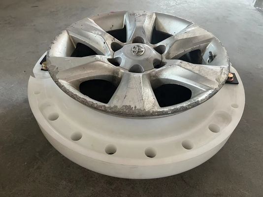 백색 폴리머는 BMW X5 X6 X7 타이어 235/55R17 215/65R17을 위한 평평한 휠 삽입을 운영합니다